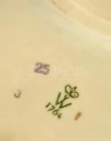 Wallendorf cipőjét igazító primadonna, kézzel festett, jelzett, hibátlan, m:21 cm, 20×18 cm/ Wallend...