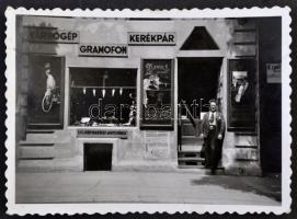 1937 Budapest, Zlamal L. varrógép, gramofon, kerékpár javító műhelye, 6x8,5 cm