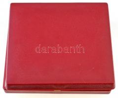 1980. "Szovjet-Magyar Közös Űrrepülés" jelzett Ag kitűző (~8,08g/0.835/21,5mm) + "Szo...