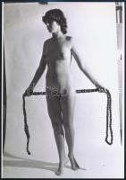 cca 1972 Köteles gyakorlat, 3 db szolidan erotikus fénykép, vintage negatívokról készült mai nagyítások, 25x18 cm / 3 erotic photos, 25x18 cm