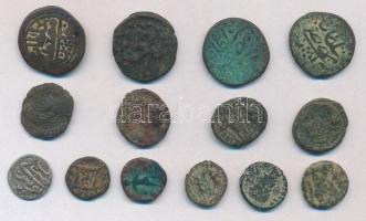 14db-os vegyes tisztítatlan római és arab rézpénz tétel, közte 1db ezüst T:3 14pcs of various uncleaned Roman and Arab copper coins, including 1pc silver C:F