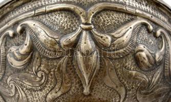 Dr. Fettich Nándor (1900-1971): Honfoglalás kori ezüst (Ag.) fedeles csésze másolata, poncolt, kalap...