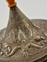 Dr. Fettich Nándor (1900-1971): Honfoglalás kori ezüst (Ag.) fedeles csésze másolata, poncolt, kalap...