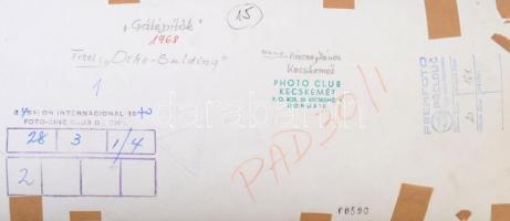 Vincze János (1922-1998): Gátépítők / Dike-building, fotó, hátulján feliratozva, pecséttel jelzett, ...