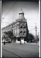 cca 1940 Budapesti villamosok, 5 db vintage negatívról készült mai nagyítás, 18x25 cm