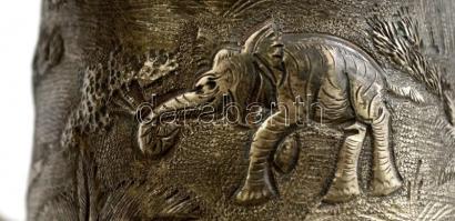 Ezüst (Ag.) indiai elefántos korsó, jelzett, poncolt, nettó: 366 g, m:13 cm / Silver jar, with hallm...