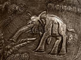 Ezüst (Ag.) indiai elefántos korsó, jelzett, poncolt, nettó: 318 g m:13 cm / Silver jar, with hallma...