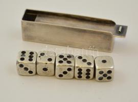 Ezüst (Ag.) mini dobókocka készlet, jelzett, összesen: 5 db, kocka 7×7 mm, tartója h:4,5 cm, nettó:48 g / Silver dice kit, with hallmark