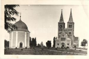 Bény, Bína; Római katolikus templom és kápolna / Roman Catholic church and chapel (EB)