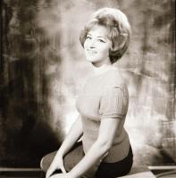 cca 1974 Színész portrék - Csűrös Karola, Szántó Erzsébet, Benkő Gyula, Madaras József, 4 db szabado...