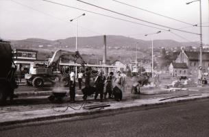 1984 Budapest, az 1-es villamos vonalán közlekedő próbajárat, 34 db szabadon felhasználható, vintage...