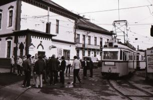 1984 Budapest, az 1-es villamos vonalán közlekedő próbajárat, 34 db szabadon felhasználható, vintage...