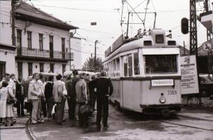 1984 Budapest, az 1-es villamos vonalán közlekedő próbajárat, 34 db szabadon felhasználható, vintage...