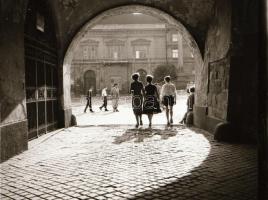 cca 1972 Kecskemét épülése, szépülése, 9 db szabadon felhasználható, vintage színes diapozitív felvé...