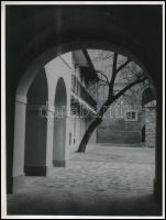 cca 1960 Budapest, budai vár, épületek és utcaképek, 5 db vintage fotó, 18x24 cm