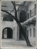 cca 1960 Budapest, budai vár, épületek és utcaképek, 5 db vintage fotó, 18x24 cm