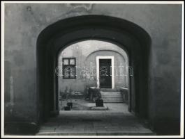 cca 1960 Budapest, budai vár, épületek és utcaképek, 5 db vintage fotó, 18x24 cm