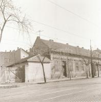 cca 1964 Budapest, Kőbánya, a kerület épületei, utcaképek, a városrész fejlődése, 21 db szabadon fel...