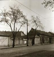 cca 1964 Budapest, Kőbánya, a kerület épületei, utcaképek, a városrész fejlődése, 21 db szabadon fel...