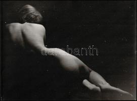 cca 1974 Aktfotók, 4 db fotóművészeti alkotás, 28x37 cm és 40x30 cm / 4 erotic photos