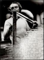 cca 1977 Zsigri Oszkár (1933-?) budapesti fotóművész 3 db fotóművészeti alkotása, kettő jelzett, 40x...