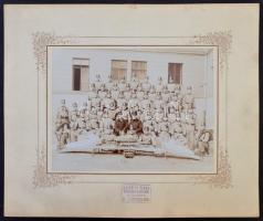 cca 1910 Budapest, magyar utász alakulat csoportképe, előtérben érdekes makettel. / Hungarian sapper...