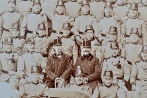 cca 1910 Budapest, magyar utász alakulat csoportképe, előtérben érdekes makettel. / Hungarian sapper...