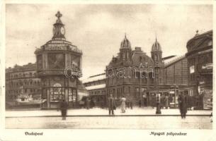 Budapest - 10 db RÉGI városképes lap, vegyes minőség / 10 pre-1945 town-view postcards, mixed qualit...