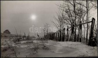 cca 1961 Dezső Pál kecskeméti fotóművész 2 db feliratozott vintage fotóművészeti alkotása, 23,5x39,5...