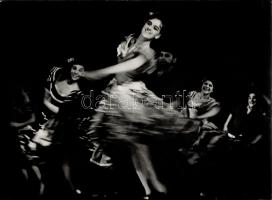 cca 1974 Magyar Alfréd budapesti fotóművész 2 db feliratozott, vintage fotóművészeti alkotása, 26,5x...