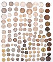 Rendkívül tartalmas fémpénz gyűjtemény öt darab kisalakú berakóban. ~101db ezüstérme, nagyrészt oszt...