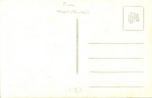 1936 Eger, vasútállomás, tűzoltók próbálnak kigyulladt vagonokat oltani a síneken. Eredeti ritka fel...