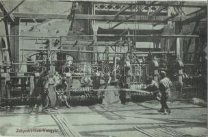 Zólyombrézó, Podbrezová; vasgyár belső munkásokkal / iron factory interior with workers
