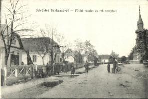 Barkaszó, Barkasovo; Fő tér, Református templom, szövetkezeti üzlet / main square, Calvinist church, cooperative shop