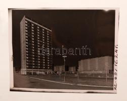 cca 1969-1977 Budapesti felvételek (Keravill üzlet, épületfotók), 44 db szabadon felhasználható vint...