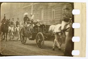 1916 IV. Károly koronázásán készült 8 db korabeli kisméretű fotónegatív, rajta az uralkodó, felesége...