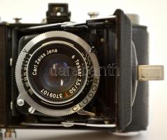 cca 1951 Belca Beltica fényképezőgép Carl Zeiss Jena Tessar objektívvel, szép állapotban, bőr tokban...