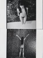 cca 1979 Minden titok feltárul, 21 db szolidan erotikus fénykép, vintage negatívokról készült mai na...