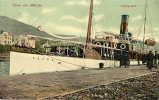 Tátra egycsavaros tengeri személyszállító gőzhajó Abbazia kikötőjében. G. Abucalil / Hungarian sea passenger steamship in Abbazia (fa)