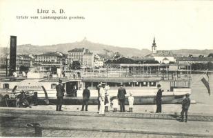 Zrínyi Miklós oldalkerekes személyszállító gőzhajó Linz kikötőjében / Urfahr vom Landungsplatz gesehen / Hungarian passenger steamship in Linz