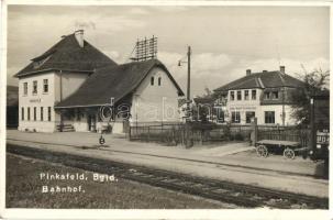 Pinkafő, Pinkafeld; Bahnhof, Johann Huber's Restauration / vasútállomás, Johann Huber vasúti étterme, Karner Atelier kiadása / railway station, restaurant (Rb)