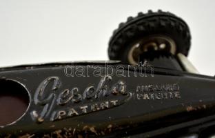 Gescha német Mercedes fém játékautó, felhúzható, h: 12 cm