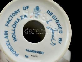 Hollóházi Jurcsák László által tervezett kupa, kézzel festett, jelzett, hibátlan, m:19 cm