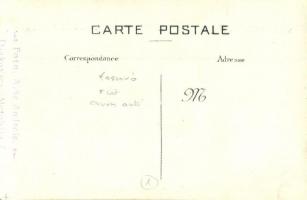 Fiat Vöröskeresztes mentőautó orvossal Koszovóban / WWI Fiat Red Cross ambulance automobile with doc...