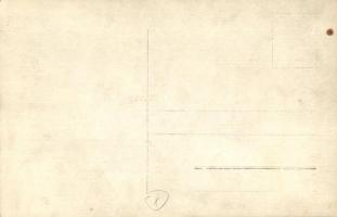 Első világháborús osztrák-magyar halott katonák az előre elkészített keresztfákkal / WWI K.u.K. mili...