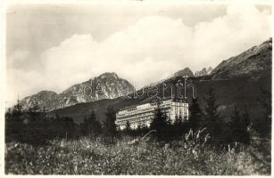 55 db MODERN főleg magyar városképes lap, néhány román és felvidéki képeslap, vegyes minőség / 55 MO...