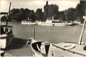 55 db MODERN főleg magyar városképes lap, néhány román és felvidéki képeslap, vegyes minőség / 55 MO...