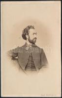 Bignio Lajos (1839-1907) olasz származású operaénekes, műtermi keményhátú fotó Carl Mahlknecht (Bécs) műterméből, 10x6 cm