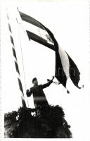 1940 Nagyszalonta, Salonta; Országzászló avatás. A lobogó zászló / Hungarian Flag inauguration. Flying flag. Zsák Jenő Jászberényi photo