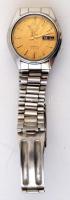 Seiko automata, dátumkijelzős óra, hátlapon, szíjon karcolásokkal
